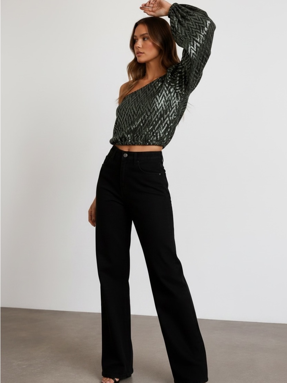 One shoulder glitter bell sleeve blouse - Picture 4 of 6